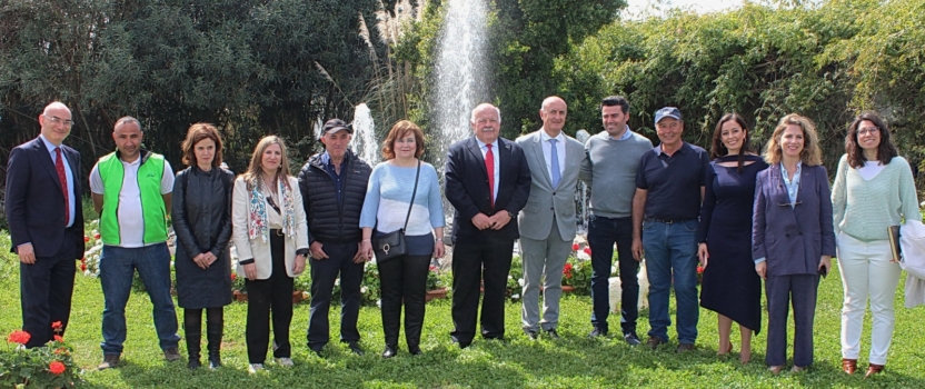 Nos visitan los miembros de la Mesa del Parlamento de Andalucía.